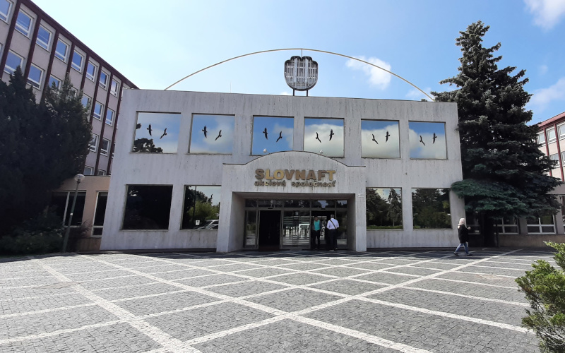 Vstupná hala Slovnaft 1