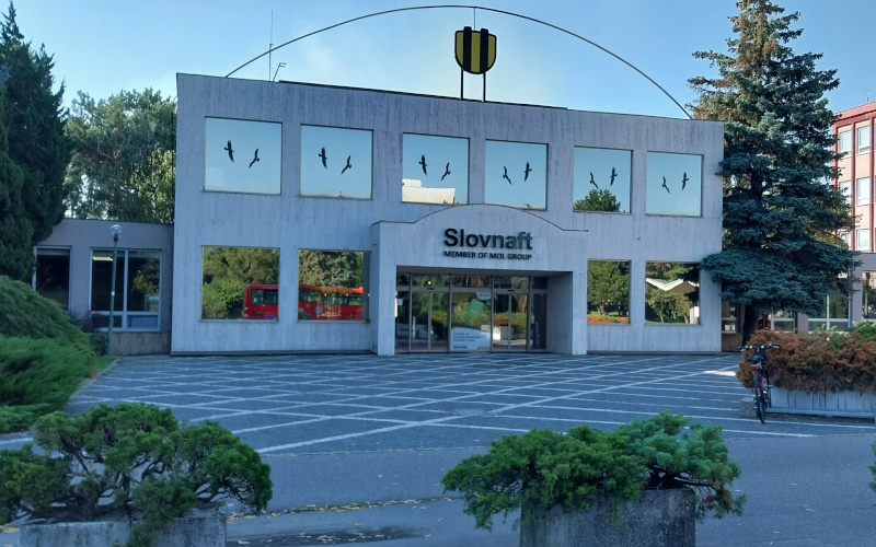 Vstupná hala Slovnaft 3